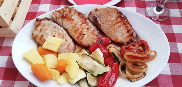 Tomažova konoba - Vošteni